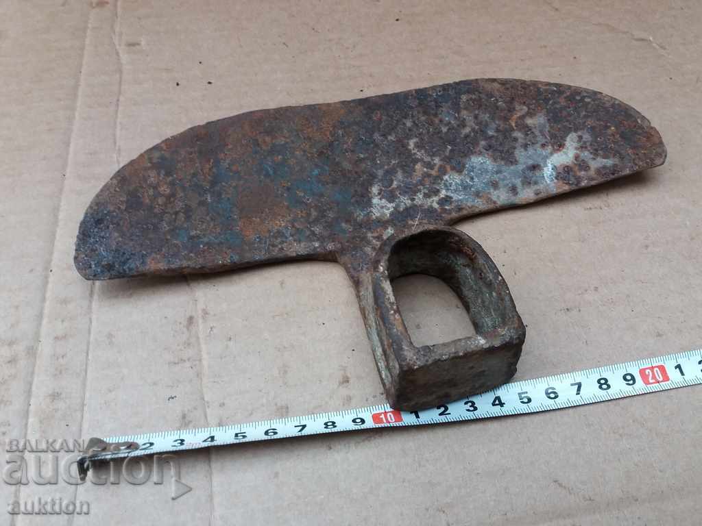 Delivery of OLD MASSIVE FORGED REVIVAL PICK, SHOE Delivery of OLD MASSIVE FORGED REVIVAL PICK, SHOE