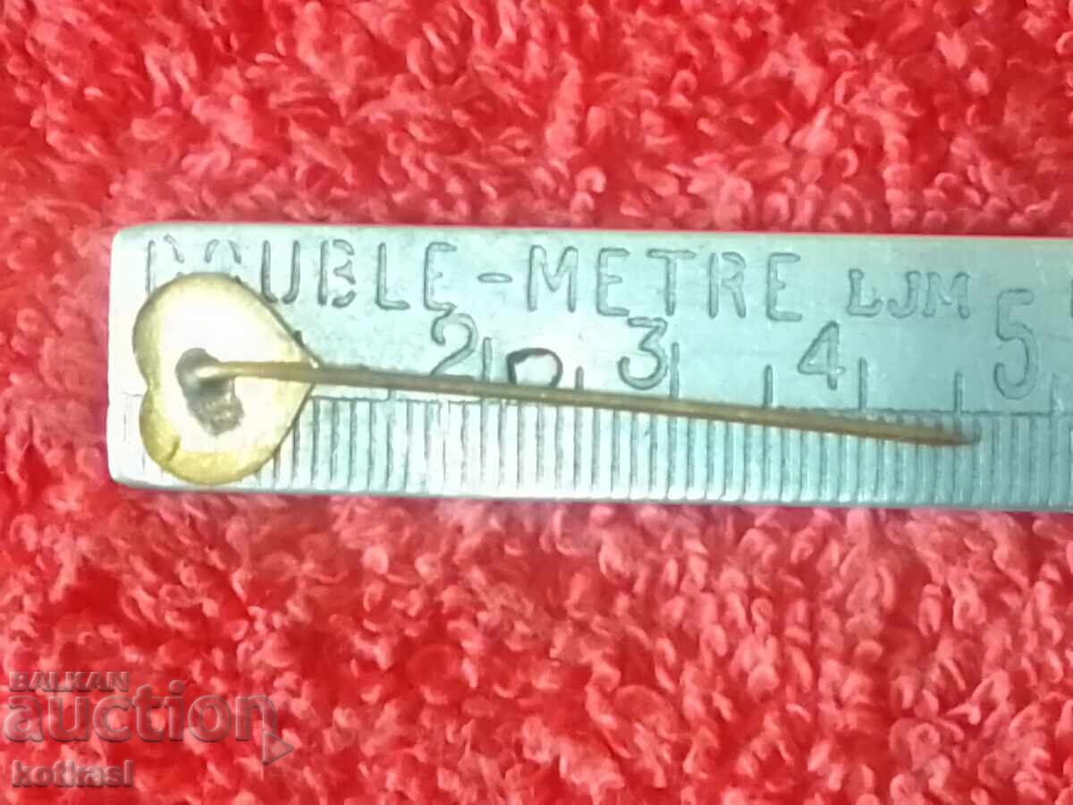 Стара рядка царска бронз игла емайл значка Буква Я сърце с цена 5.50 лв. | € 2.81