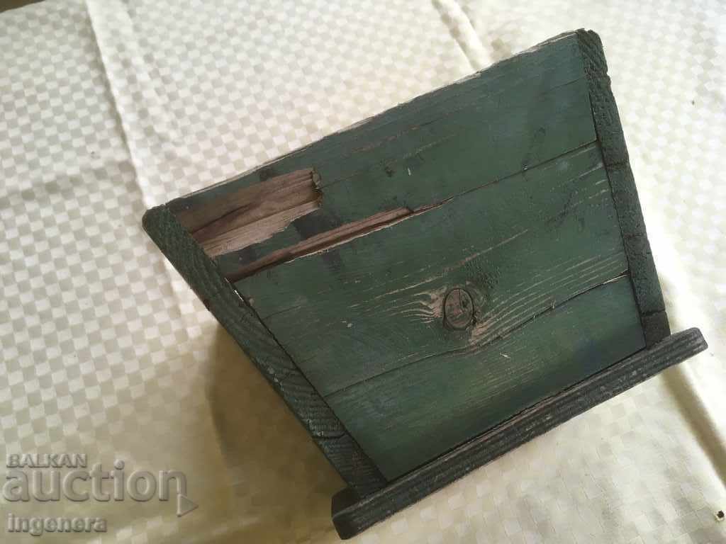 CHEST BOX WOODEN COLLECTED THOUSANDS OF FACES IN THE MILITARY - 5 CHEST BOX WOODEN COLLECTED THOUSANDS OF FACES IN THE MILITARY - 5