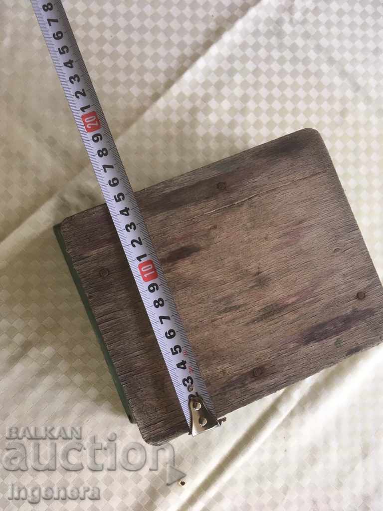 CHEST BOX WOODEN COLLECTED THOUSANDS OF FACES IN THE MILITARY - 6 CHEST BOX WOODEN COLLECTED THOUSANDS OF FACES IN THE MILITARY - 6