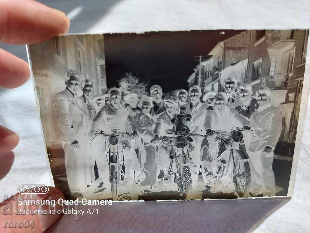 MOTORCYCLES - GLASS PLATE - WW II - 5 MOTORCYCLES - GLASS PLATE - WW II - 5