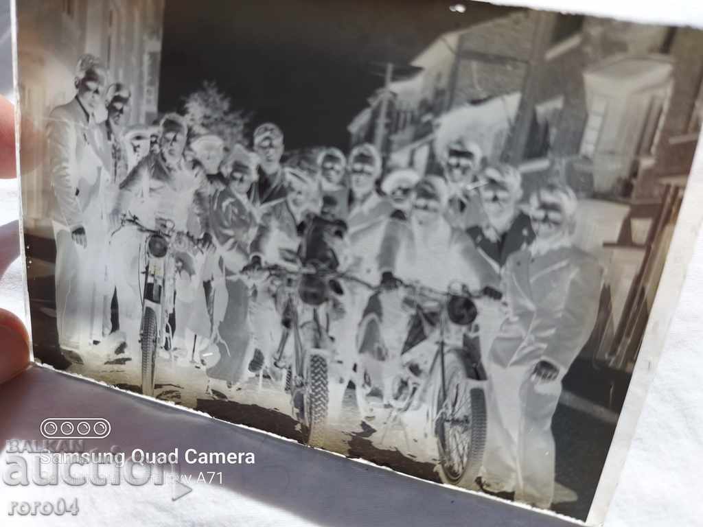 MOTORCYCLES - GLASS PLATE - WW II - 6 MOTORCYCLES - GLASS PLATE - WW II - 6