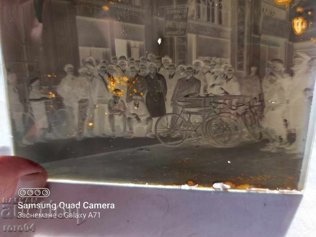 BICYCLES - GLASS PLATE - WW II - 7 BICYCLES - GLASS PLATE - WW II - 7