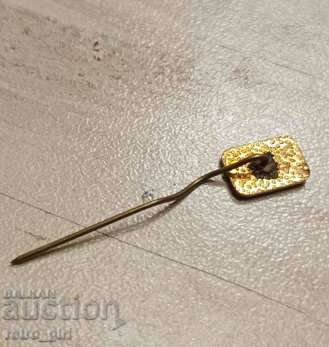 I sell an old badge. with price 6.00 BGN | € 3.07 I sell an old badge. with price 6.00 BGN | € 3.07