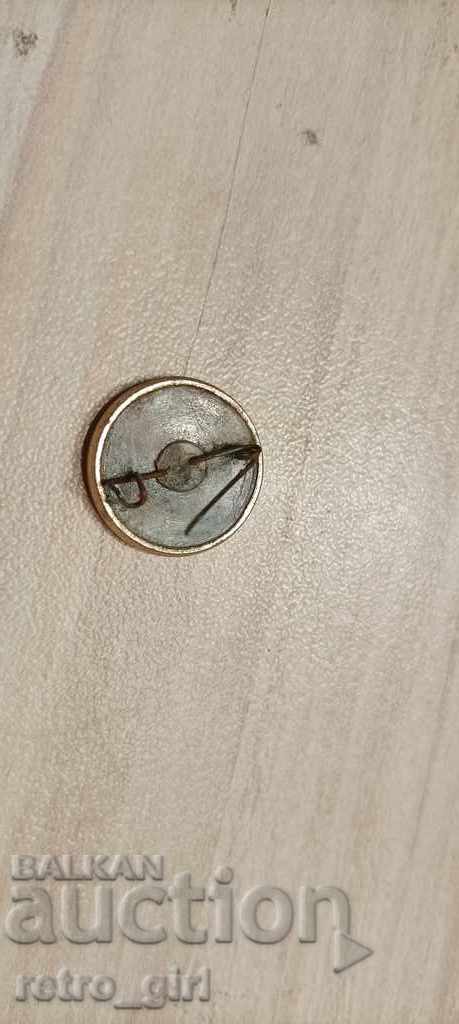 Vanzarea o insignă veche. cu preț 4.00 BGN | € 2.05 Vanzarea o insignă veche. cu preț 4.00 BGN | € 2.05