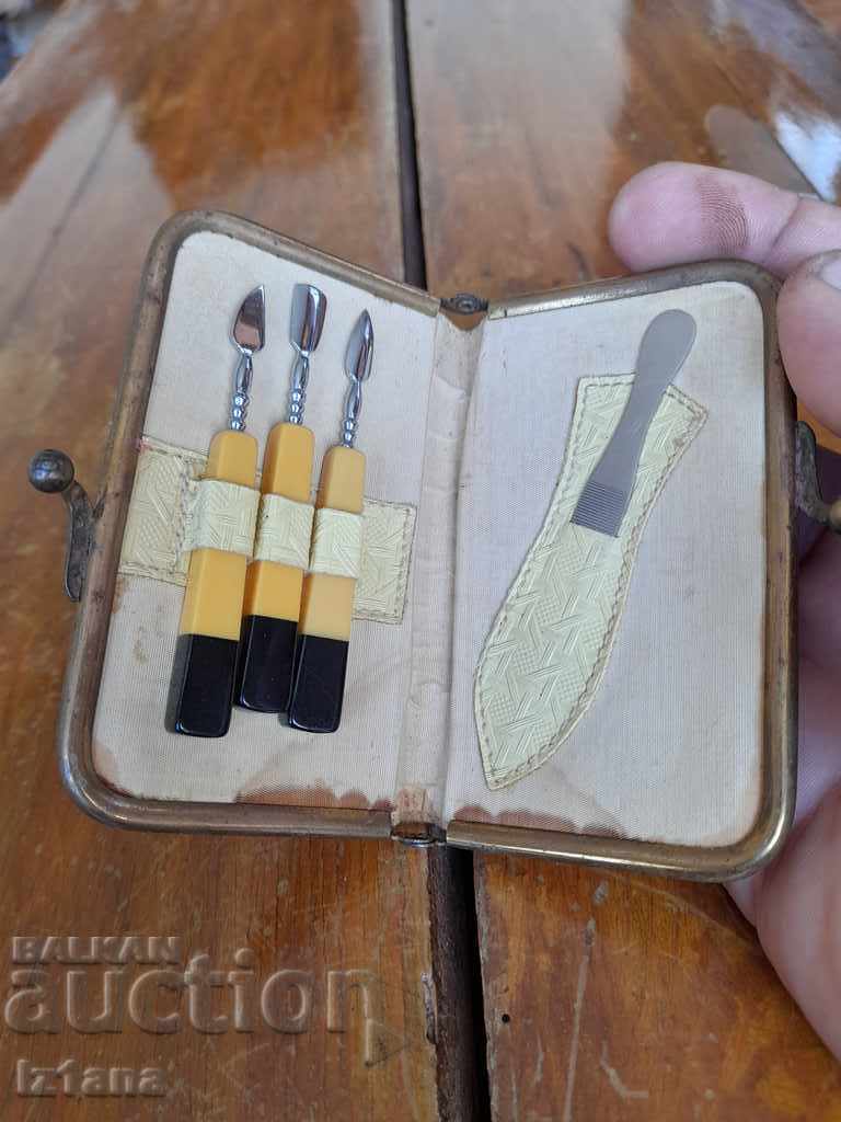 Δημοπρασία Γυναικεία τσάντα νυχιών Δημοπρασία Γυναικεία τσάντα νυχιών