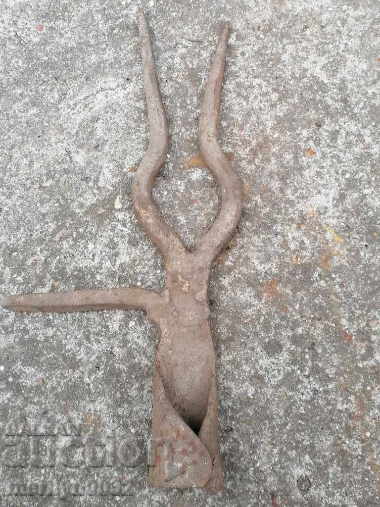 Vechi forjate dvuzabets, vila, fier forjat - 6