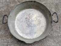 Χάλκινο τηγάνι με αφιερωματική επιγραφή οικιακό σκεύος, χαλκός, μπλε