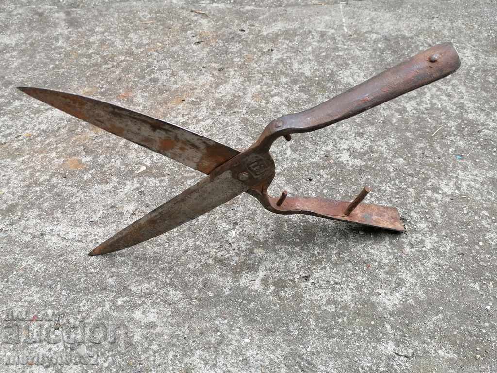Old forged scissors, knife, wrought iron with price 59.00 BGN | € 30.17 Old forged scissors, knife, wrought iron with price 59.00 BGN | € 30.17