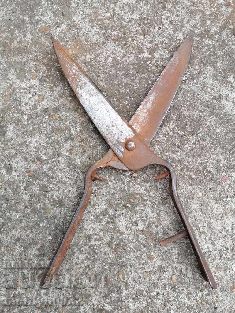 Auction Old forged scissors, knife, wrought iron Auction Old forged scissors, knife, wrought iron