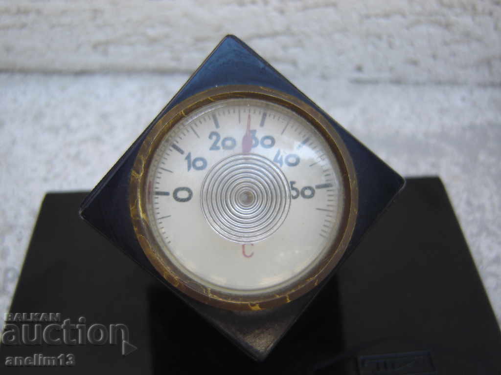 TERMOMETRU VECHI TABLA URSS cu preț 24.00 BGN | € 12.27 TERMOMETRU VECHI TABLA URSS cu preț 24.00 BGN | € 12.27