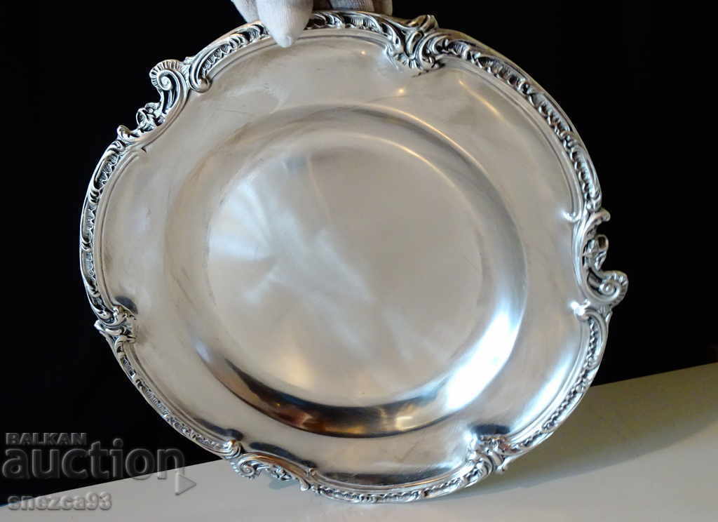 Platou vechi din cositor 890 gr., relief baroc - 5 Platou vechi din cositor 890 gr., relief baroc - 5