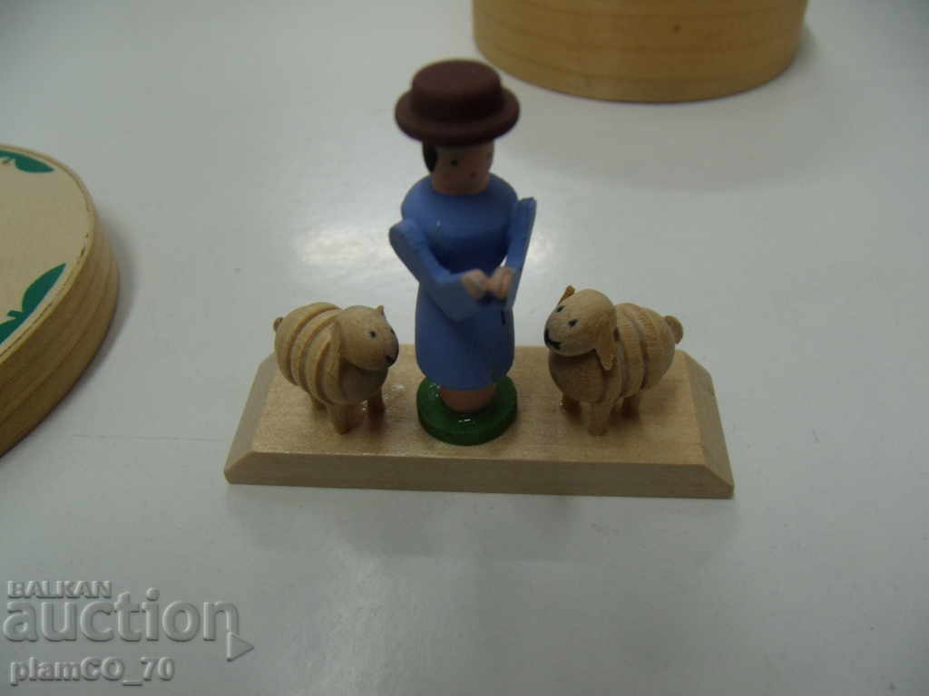 № * 5246 old small / mini souvenir with price 5.00 BGN | € 2.56 № * 5246 old small / mini souvenir with price 5.00 BGN | € 2.56