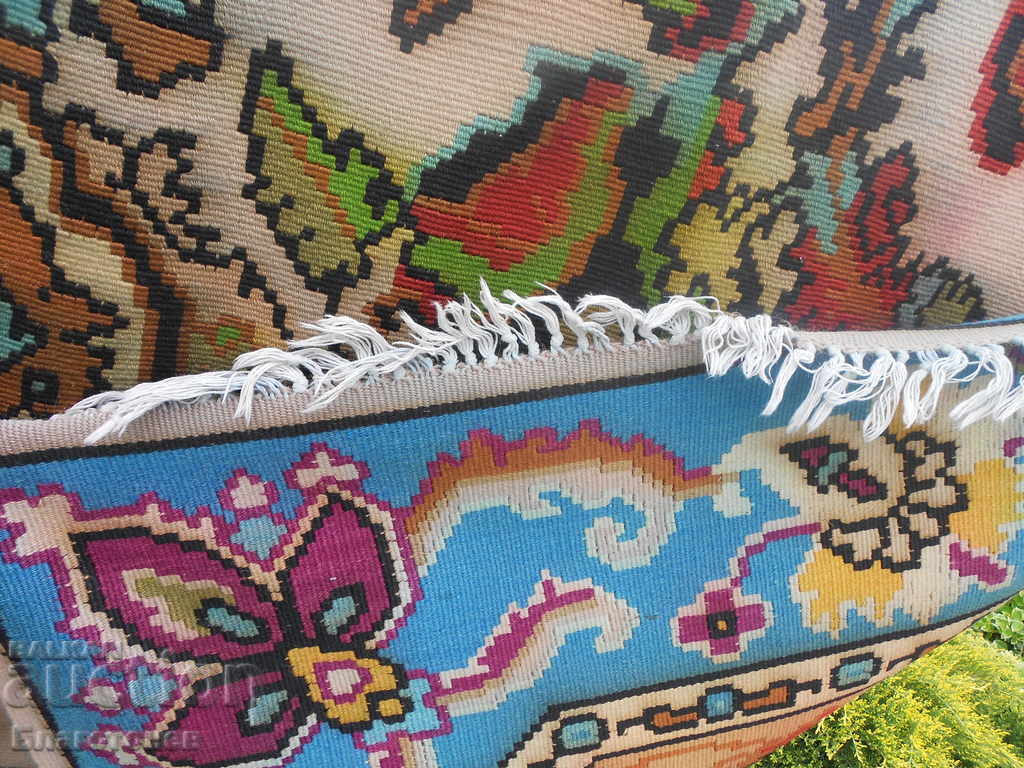 Auction Kotlenski Chiprovtsi carpet Auction Kotlenski Chiprovtsi carpet