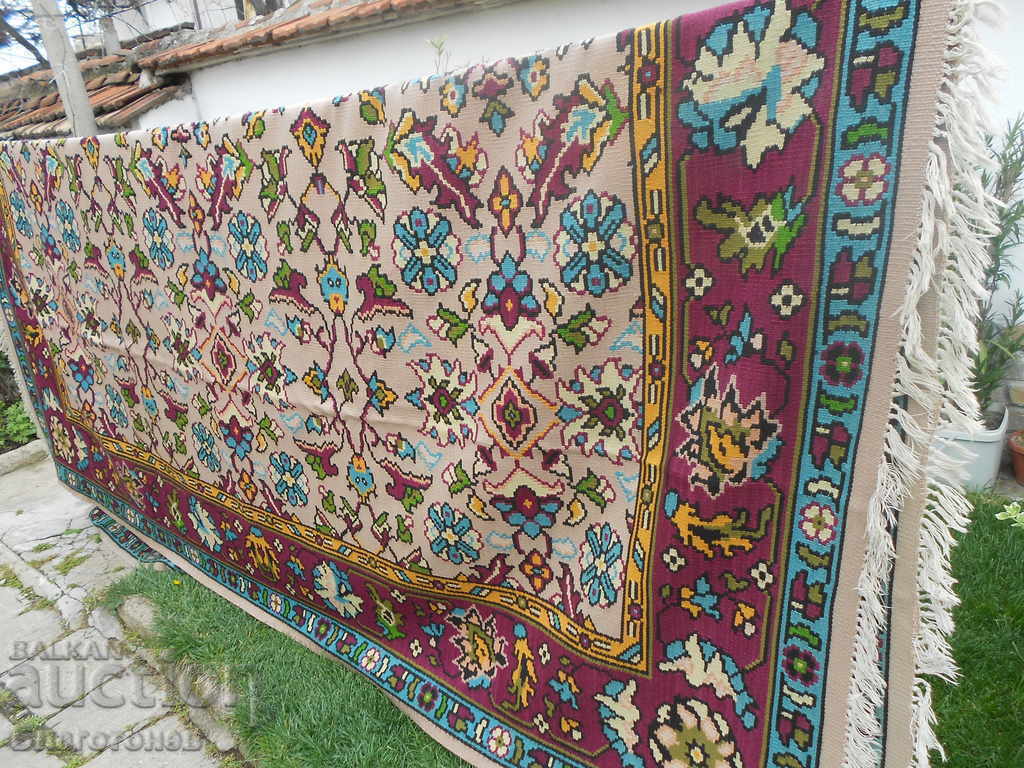 Delivery of Chiprovtsi Kotlen carpet Delivery of Chiprovtsi Kotlen carpet