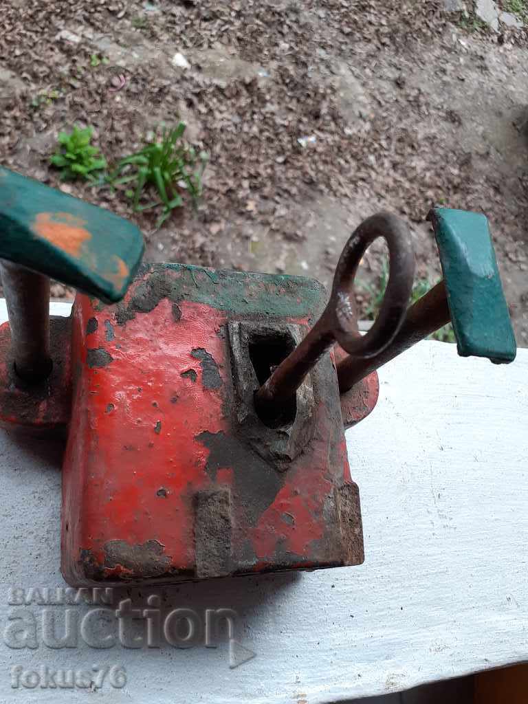 Old lock with large key latch for the gate or large door - 7 Old lock with large key latch for the gate or large door - 7