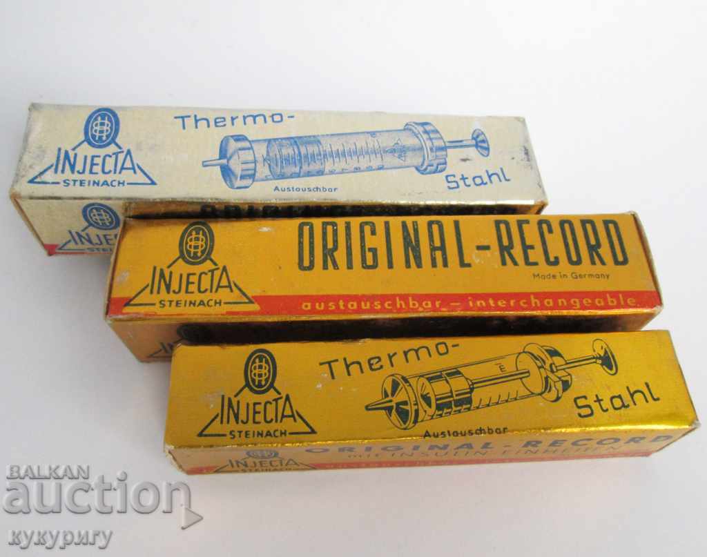 Auction Lot of 5 old unused glass syringes Auction Lot of 5 old unused glass syringes