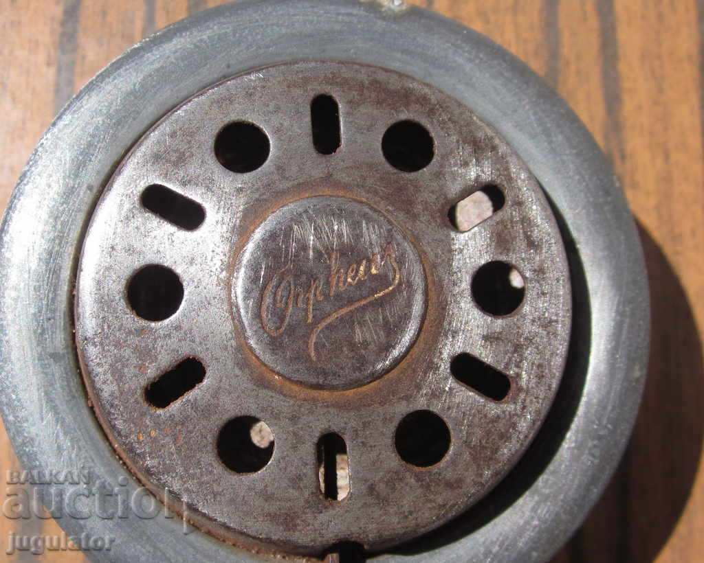 an old Orpheus head for an antique crank turntable with price 45.00 BGN | € 23.01 an old Orpheus head for an antique crank turntable with price 45.00 BGN | € 23.01