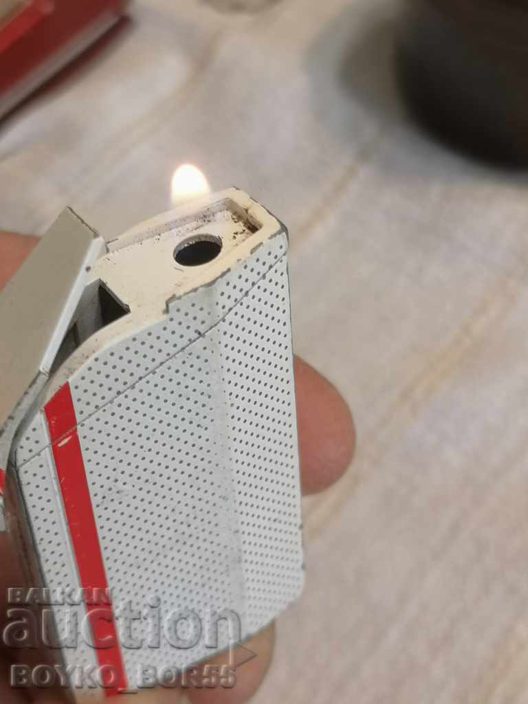 Delivery of Old Marlboro Lighter Delivery of Old Marlboro Lighter