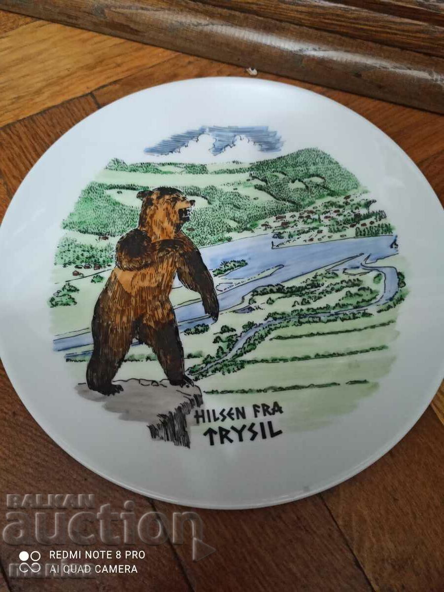 Auction Porcelain plates Auction Porcelain plates