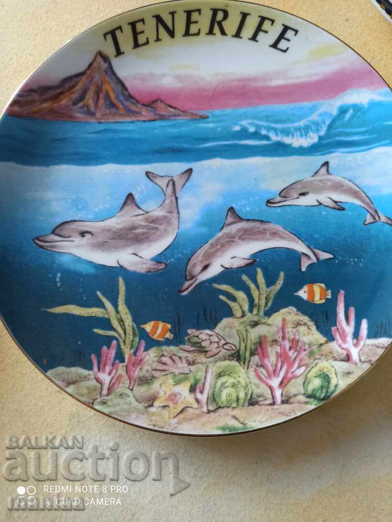 Porcelain plates - 7 Porcelain plates - 7