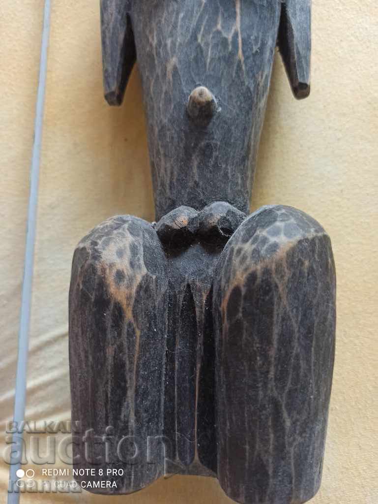 Delivery of Tall wooden figurine Delivery of Tall wooden figurine