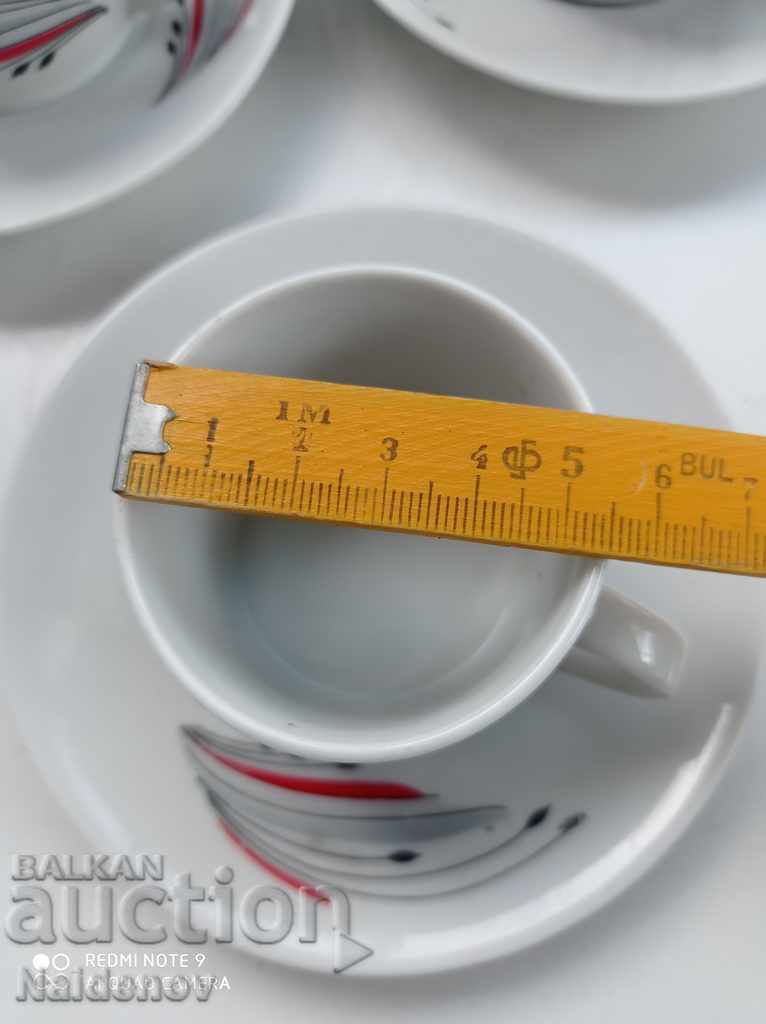 Set de cafea din porțelan bulgar Diamaond compani Razgrad cu preț 10.00 BGN | € 5.11 Set de cafea din porțelan bulgar Diamaond compani Razgrad cu preț 10.00 BGN | € 5.11