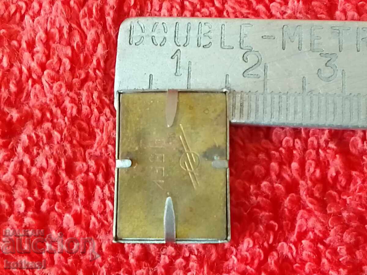 Стара спортна футболна значка ЗЕНИТ с цена 2.50 лв. | € 1.28 Стара спортна футболна значка ЗЕНИТ с цена 2.50 лв. | € 1.28