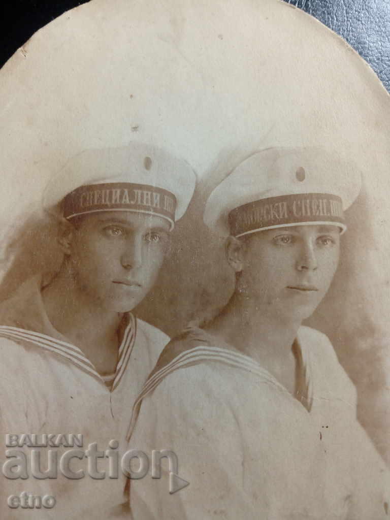ROYAL PHOTO - Varna 1924. MATROSI, Cruiser, ship, uniform with price 25.00 BGN | € 12.78 ROYAL PHOTO - Varna 1924. MATROSI, Cruiser, ship, uniform with price 25.00 BGN | € 12.78