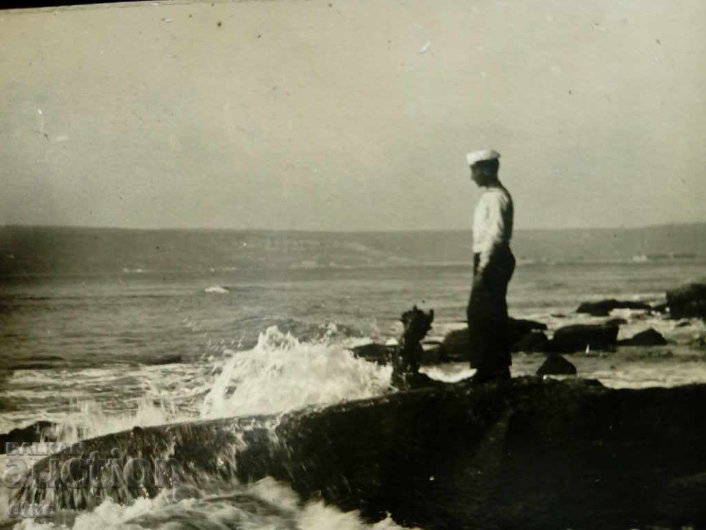 ROYAL PHOTO - Varna 1925. SAILORS, Cruiser, ship, uniform with price 25.00 BGN | € 12.78 ROYAL PHOTO - Varna 1925. SAILORS, Cruiser, ship, uniform with price 25.00 BGN | € 12.78