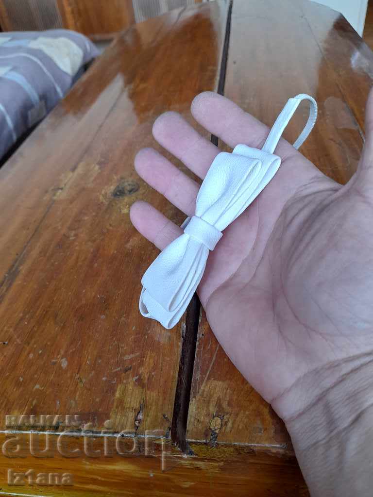 Old bow tie with price 10.00 BGN | € 5.11 Old bow tie with price 10.00 BGN | € 5.11