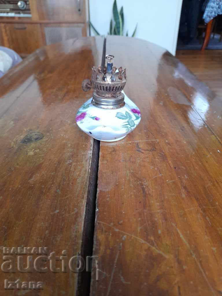 An old porcelain lamp with price 25.00 BGN | € 12.78 An old porcelain lamp with price 25.00 BGN | € 12.78