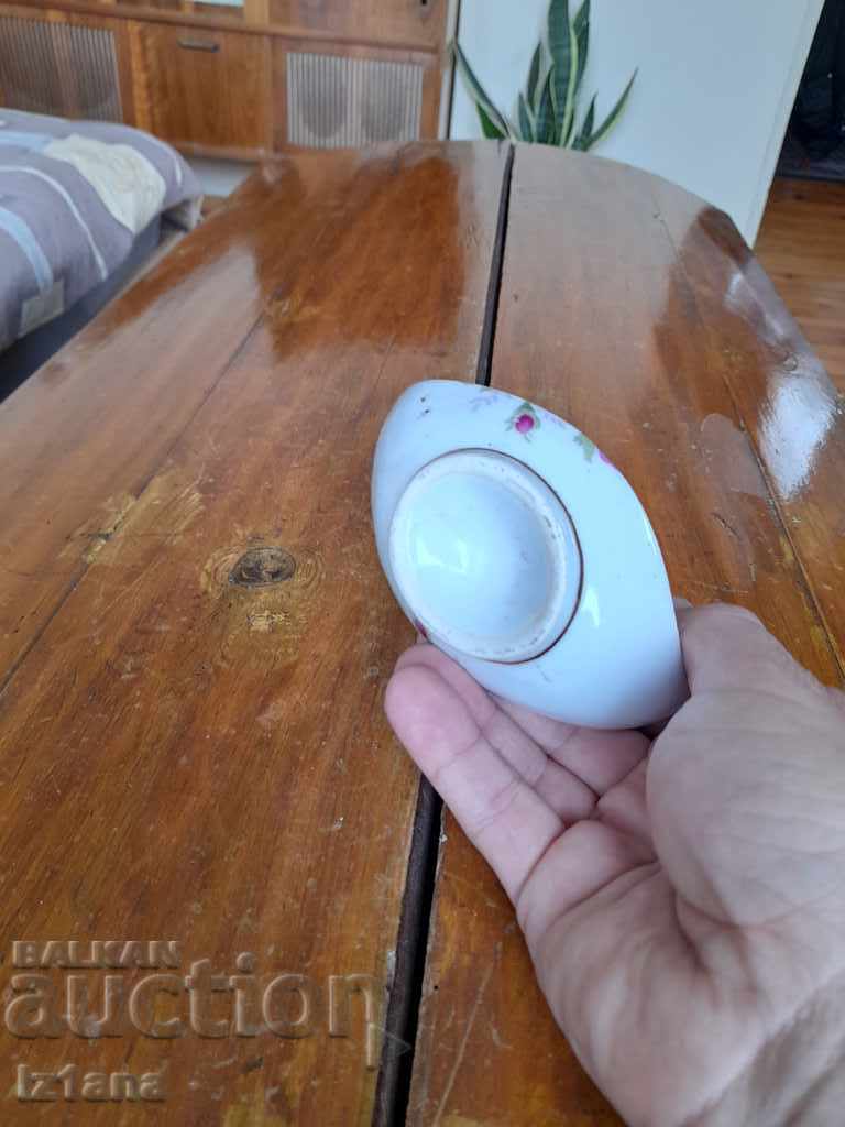 An old porcelain lamp - 6 An old porcelain lamp - 6