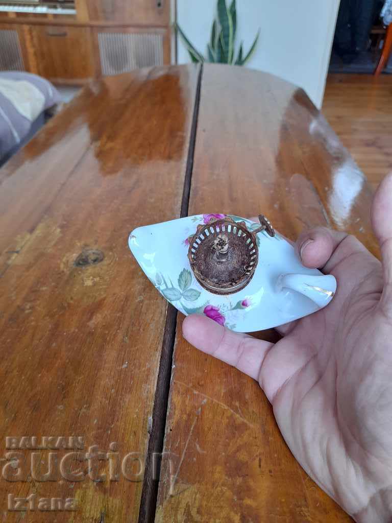 An old porcelain lamp - 7 An old porcelain lamp - 7