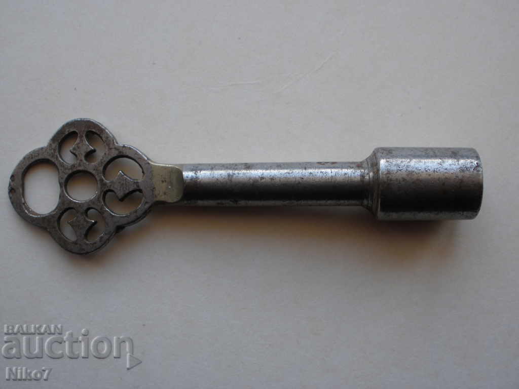 Interesting old key, winding key. with price 49.99 BGN | € 25.56 Interesting old key, winding key. with price 49.99 BGN | € 25.56