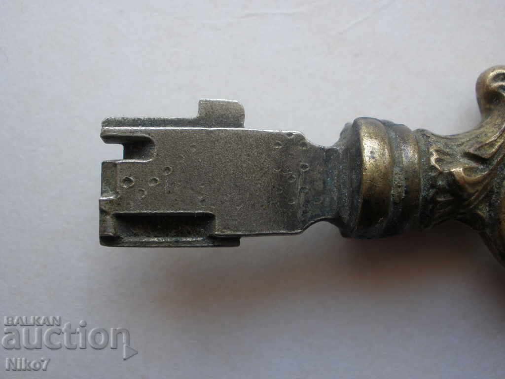 Livrarea Interesantă cheie veche, cheie. Livrarea Interesantă cheie veche, cheie.