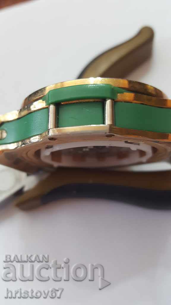 Hublot - 6 Hublot - 6