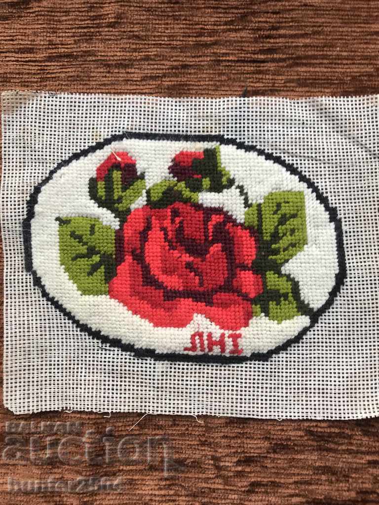 Ταπισερί-Τριαντάφυλλα 12/14 cm, μαλλί Ταπισερί-Τριαντάφυλλα 12/14 cm, μαλλί