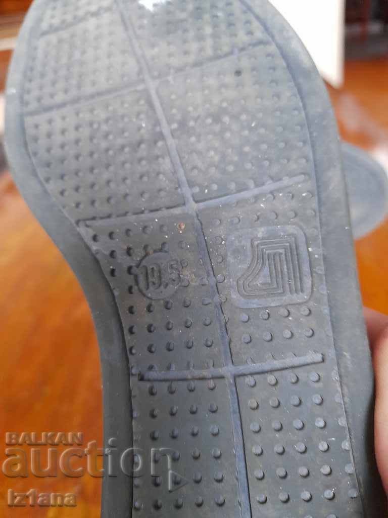 Παλιά παιδικά παπούτσια Pirin - 6