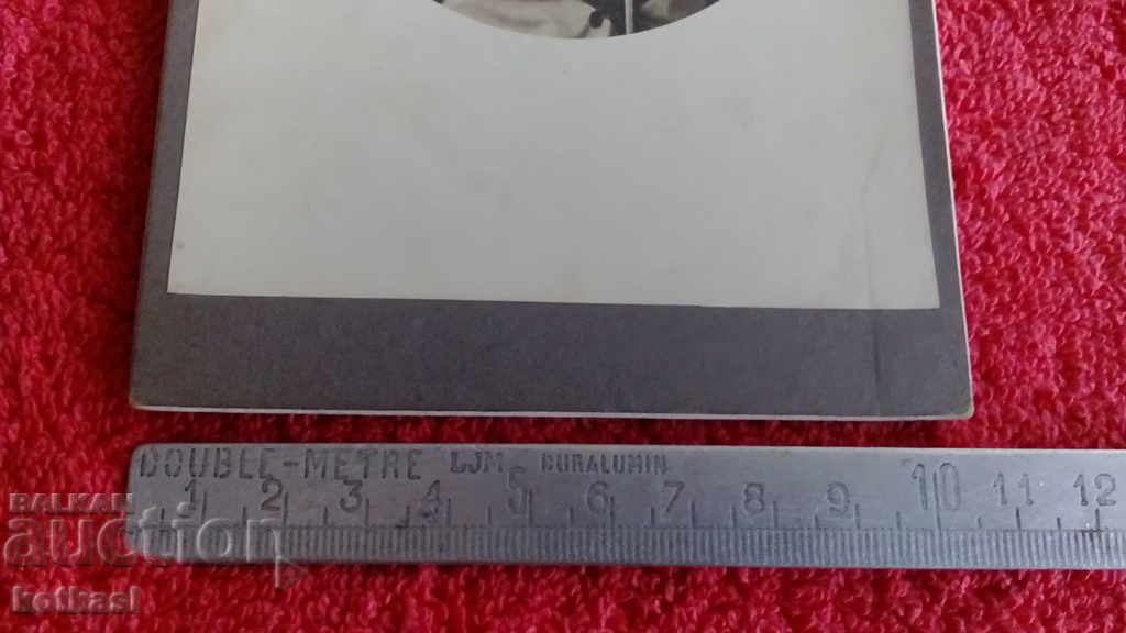 Стара царска снимка фотография жена картон аристократка с цена 10.50 лв. | € 5.37 Стара царска снимка фотография жена картон аристократка с цена 10.50 лв. | € 5.37