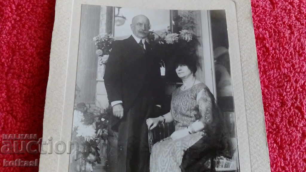 Доставка на Стара царска снимка фотография картон мъж жена семейство Доставка на Стара царска снимка фотография картон мъж жена семейство