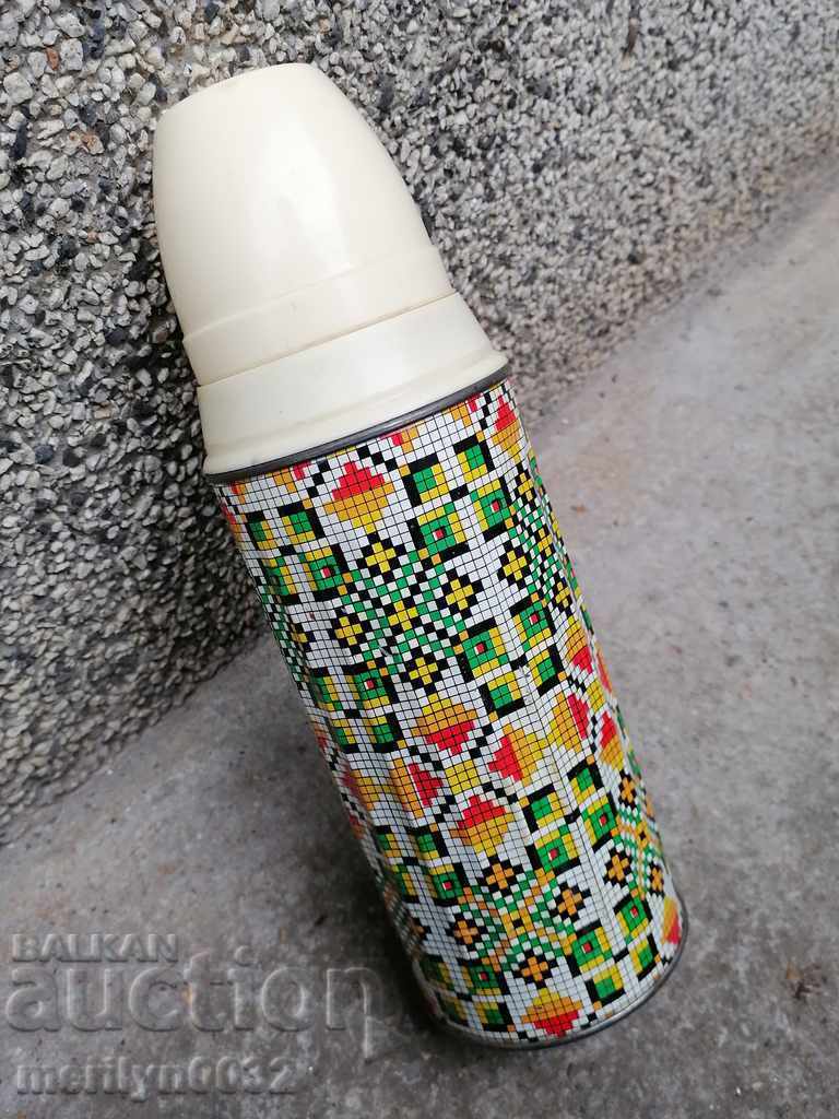 Old thermos from the 70s of the XX century PRC with price 35.00 BGN | € 17.90 Old thermos from the 70s of the XX century PRC with price 35.00 BGN | € 17.90