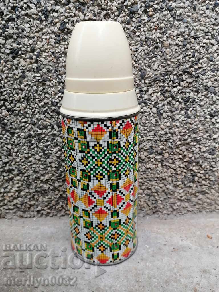 Old thermos from the 70s of the XX century PRC