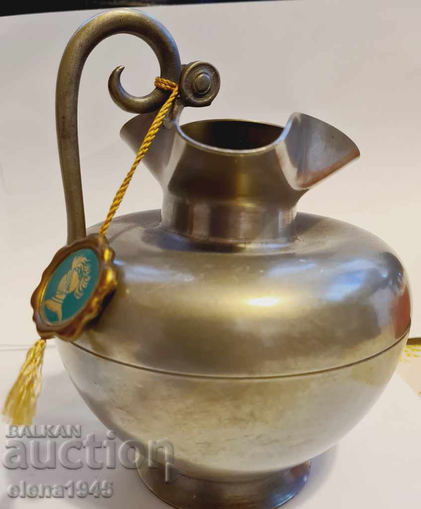 Ойнохое με τιμή 40.00 BGN | € 20.45 Ойнохое με τιμή 40.00 BGN | € 20.45