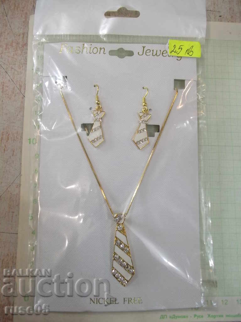 Set de bijuterii cu lanț, pandantiv și cercei - 7