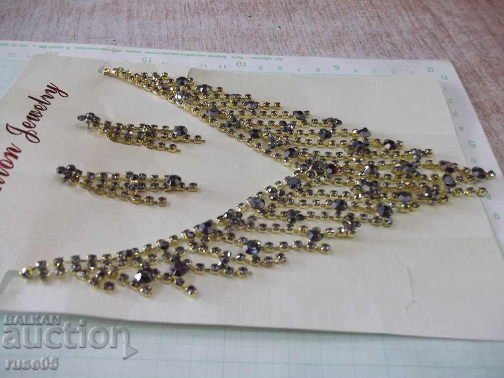 Auction Necklace and earrings with stones imitation jewelry Auction Necklace and earrings with stones imitation jewelry