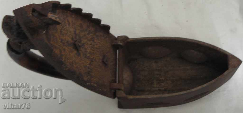 Delivery of old iron on fire Delivery of old iron on fire