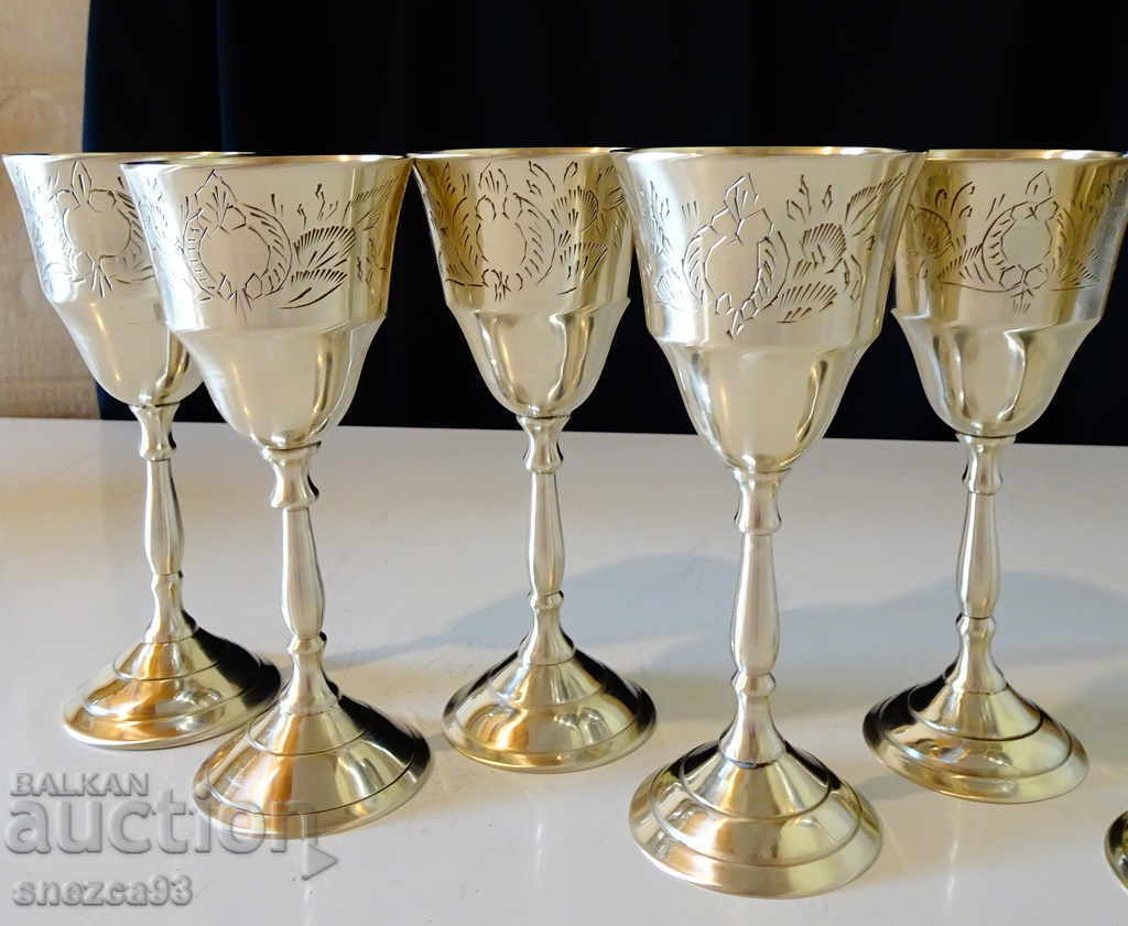 Bronze rakia cups, engraved, baroque with price 169.00 BGN | € 86.41 Bronze rakia cups, engraved, baroque with price 169.00 BGN | € 86.41