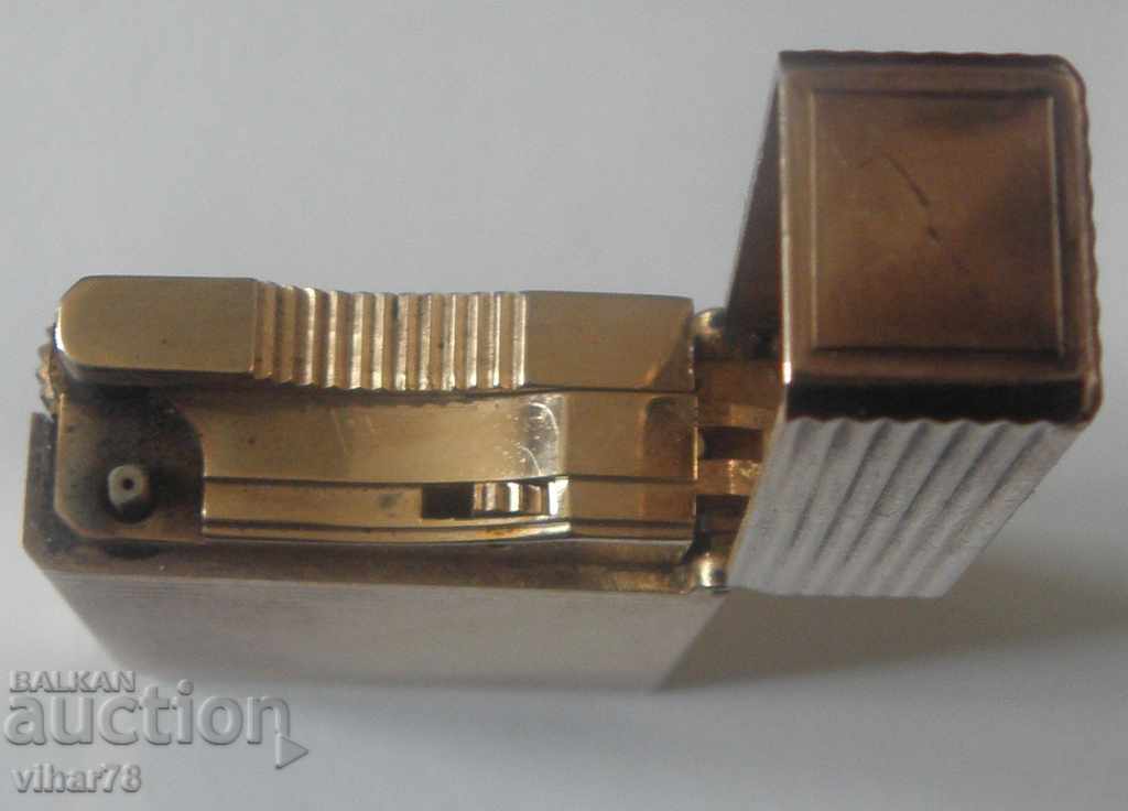 Delivery of DUPON GOLD LIGHTER ST DUPONT ORIGINAL