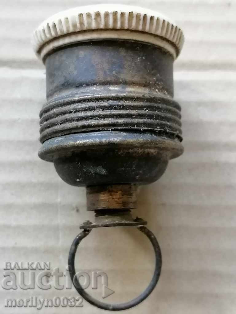 Παλιό πορσελάνινο φωτιστικό φανάρι πολυέλαιος αμπαζούρ 1920 με τιμή 39.00 BGN | € 19.94 Παλιό πορσελάνινο φωτιστικό φανάρι πολυέλαιος αμπαζούρ 1920 με τιμή 39.00 BGN | € 19.94